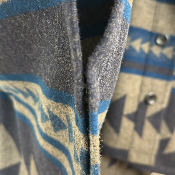 Pendleton Geometric Patterned wool Cape with Button Closure - Picture 5 of 6